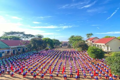 CHÀO CỜ ĐẦU TUẦN KẾT HỢP TUYÊN TRUYỀN AN TOÀN VỆ SINH THỰC PHẨM