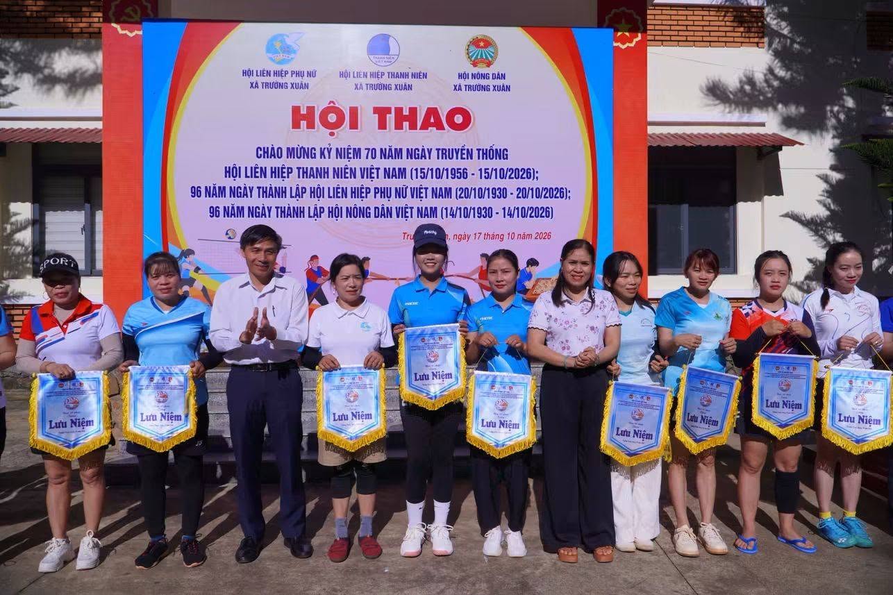 HỘI THAO XONG RỒI, VỀ CHUẨN BỊ DẠY HỌC TIẾP TỤC THÔI CÁC THẦY CÔ ƠI!